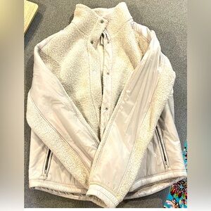 Warm Lululemon Sherpa Shacket. Like new. Size 6. oatmeal color